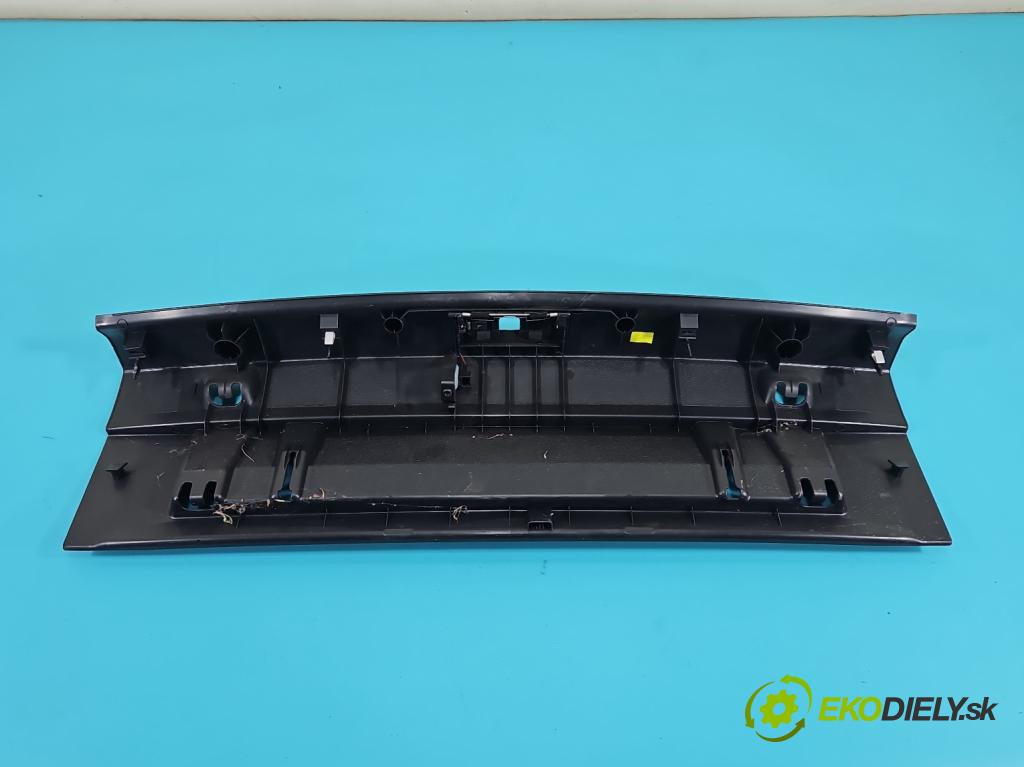 Audi Q3 2011-2018 2.0 tdi 177 hp automatic 130 kW 1968 cm3 5- kryt plastová 8U0864483
