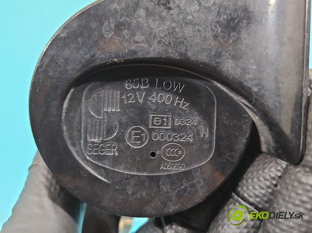 Audi Q3 2011-2018 2.0 tdi 177 hp automatic 130 kW 1968 cm3 5- Klakson: 8U0951209
