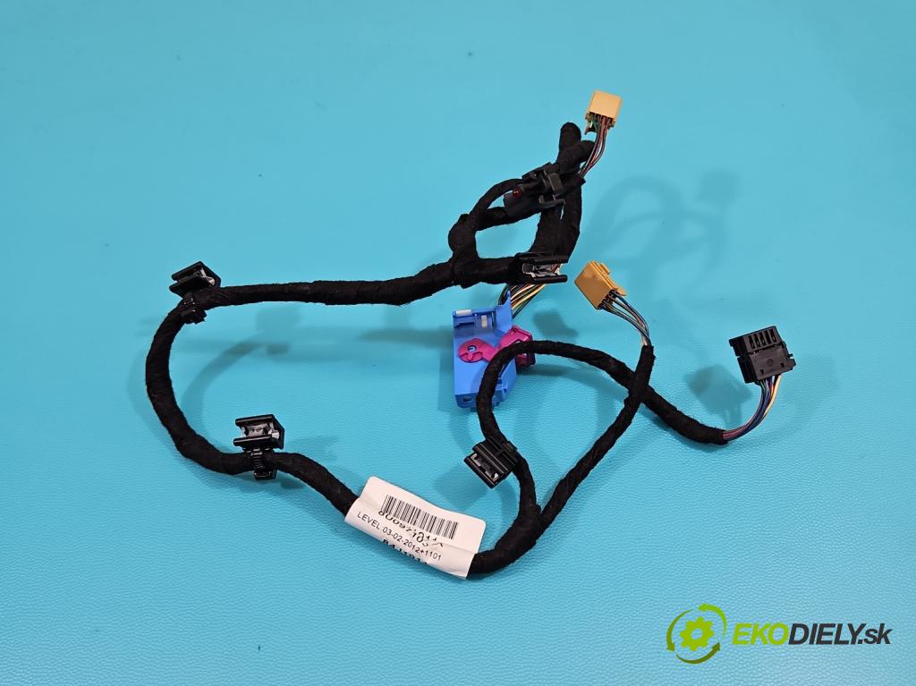 Audi Q3 2011-2018 2.0 tdi 177 HP automatic 130 kW 1968 cm3 5- Zväzok: dvere predné vľavo: 8U0971035K