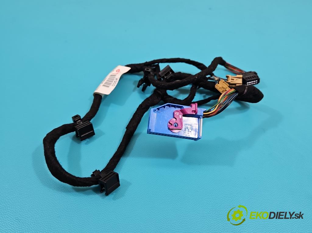 Audi Q3 2011-2018 2.0 tdi 177 HP automatic 130 kW 1968 cm3 5- Zväzok: dvere predné vľavo: 8U0971035K