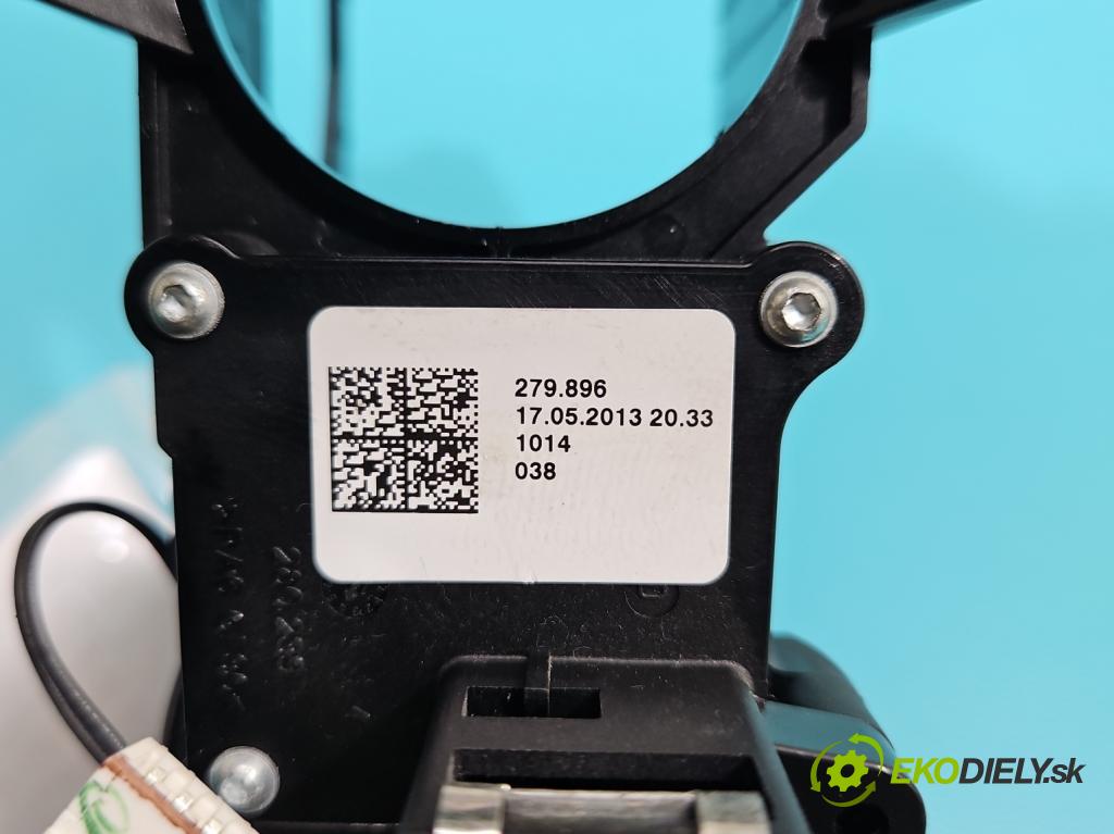 Audi Q3 2011-2018 2.0 tdi 177 HP automatic 130 kW 1968 cm3 5- prepínač komplex: 8X0953502B (Prepínacie páčky pod volantom)