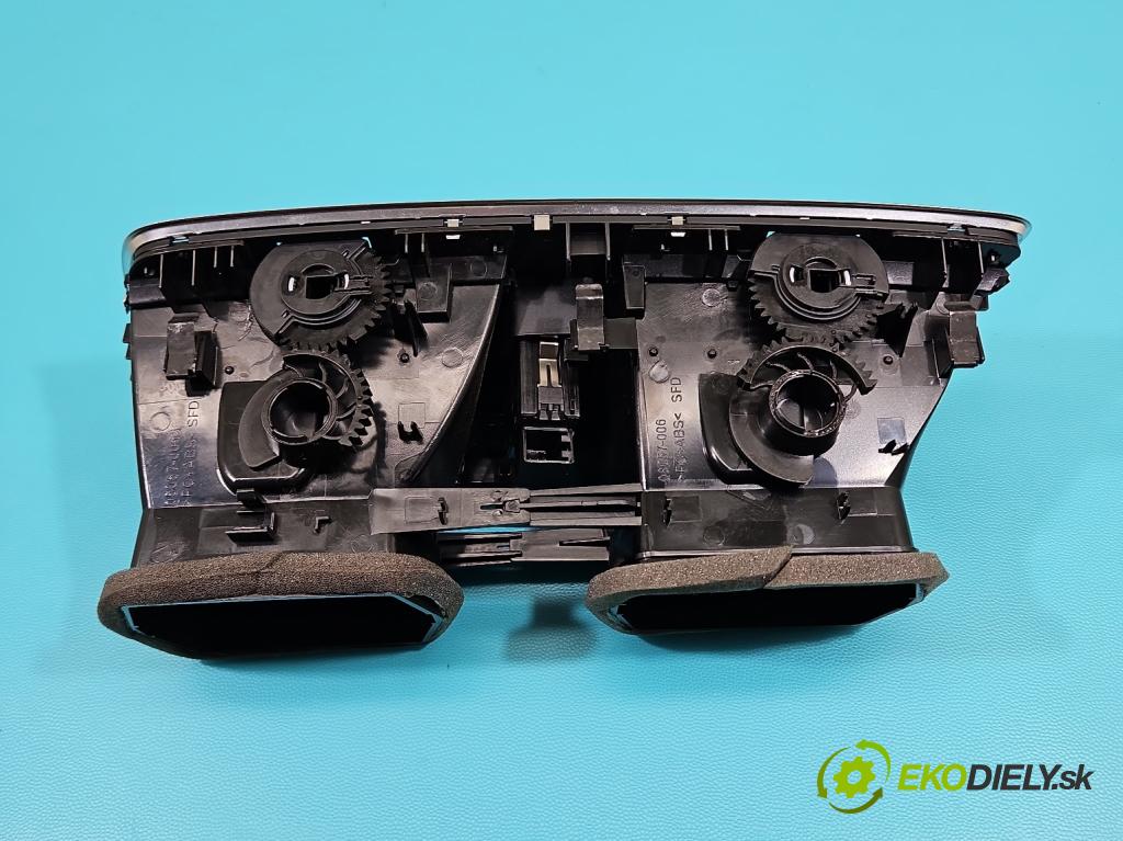 Audi Q3 2011-2018 2.0 tdi 177 HP automatic 130 kW 1968 cm3 5- Mřížka: kúrenia stredová 8U1820951B (Mriežka kúrenia (fukár))