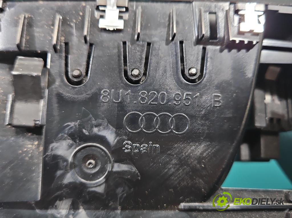 Audi Q3 2011-2018 2.0 tdi 177 HP automatic 130 kW 1968 cm3 5- Mřížka: kúrenia stredová 8U1820951B (Mriežka kúrenia (fukár))