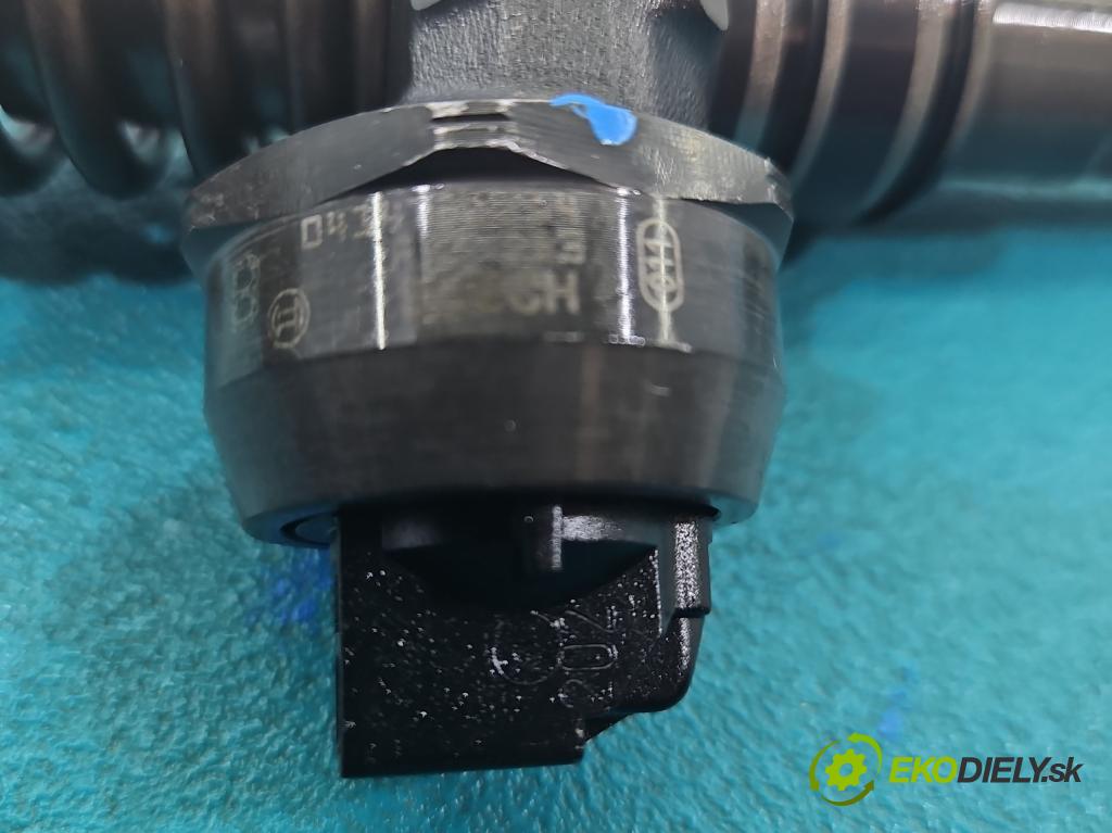 Audi A4 B6 2000-2004 1.9 tdi 131 HP manual 96 kW 1896 cm3 4- vstrekovacie čerpadlo 0414720214 (Vstrekovač paliva)