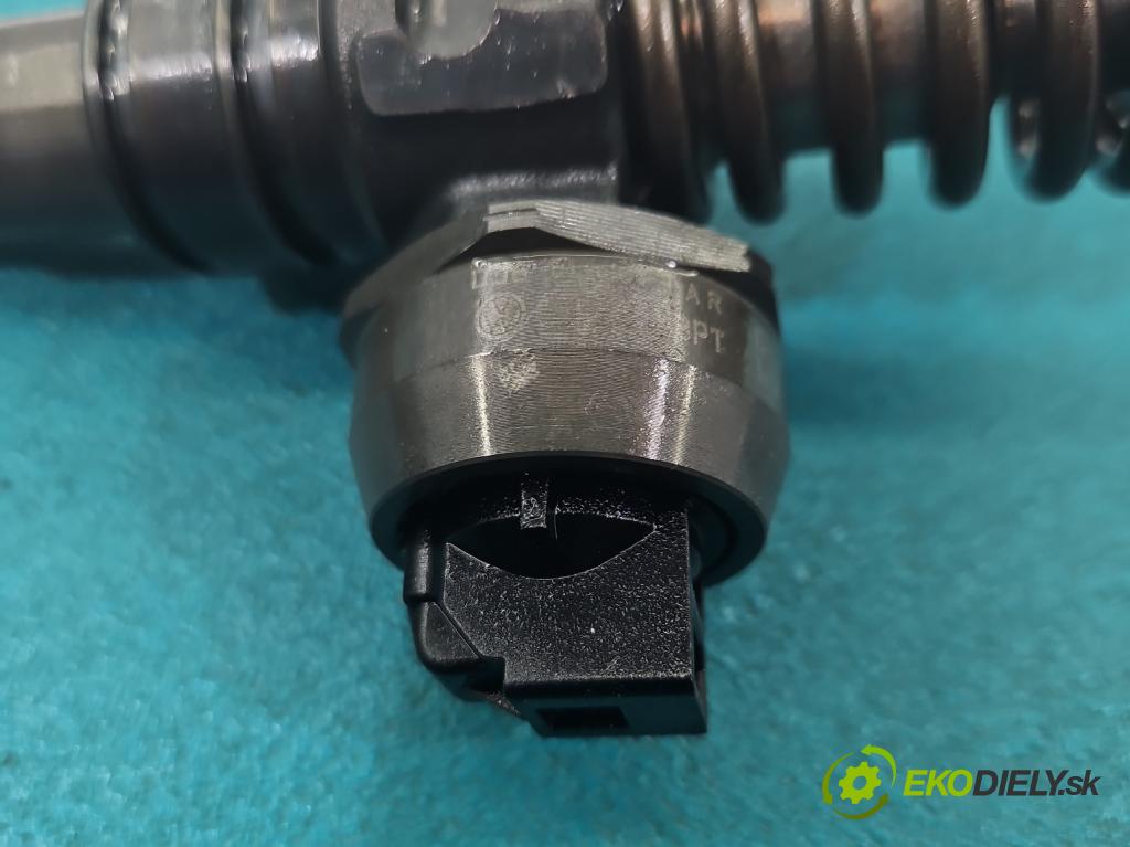 Audi A4 B6 2000-2004 1.9 tdi 131 HP manual 96 kW 1896 cm3 4- vstrekovacie čerpadlo 0414720214 (Vstrekovač paliva)