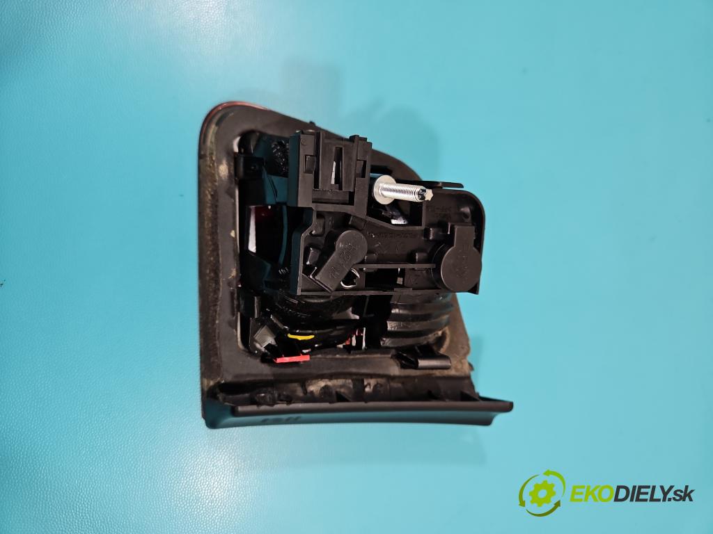 Citroen C5 II 2008-2017 2.0 hdi 140 HP manual 103 kW 1997 cm3 4- svetlo / reflektor zadné ľavé 9675067780 (Kľučka dverí ostatné)