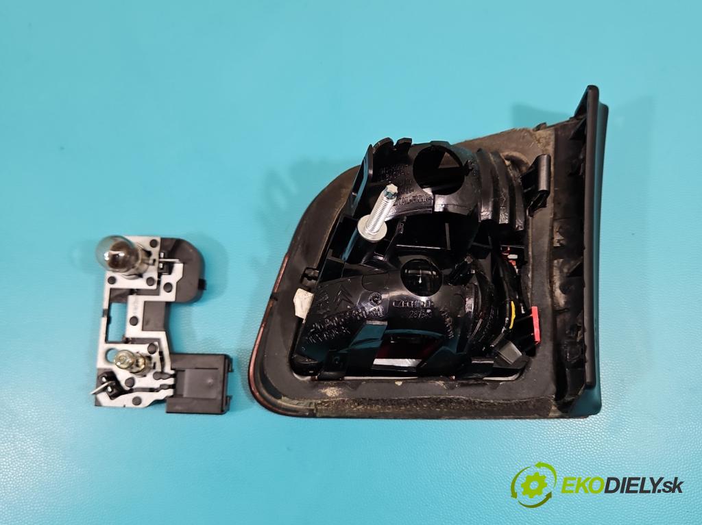 Citroen C5 II 2008-2017 2.0 hdi 140 HP manual 103 kW 1997 cm3 4- svetlo / reflektor zadné ľavé 9675067780 (Kľučka dverí ostatné)