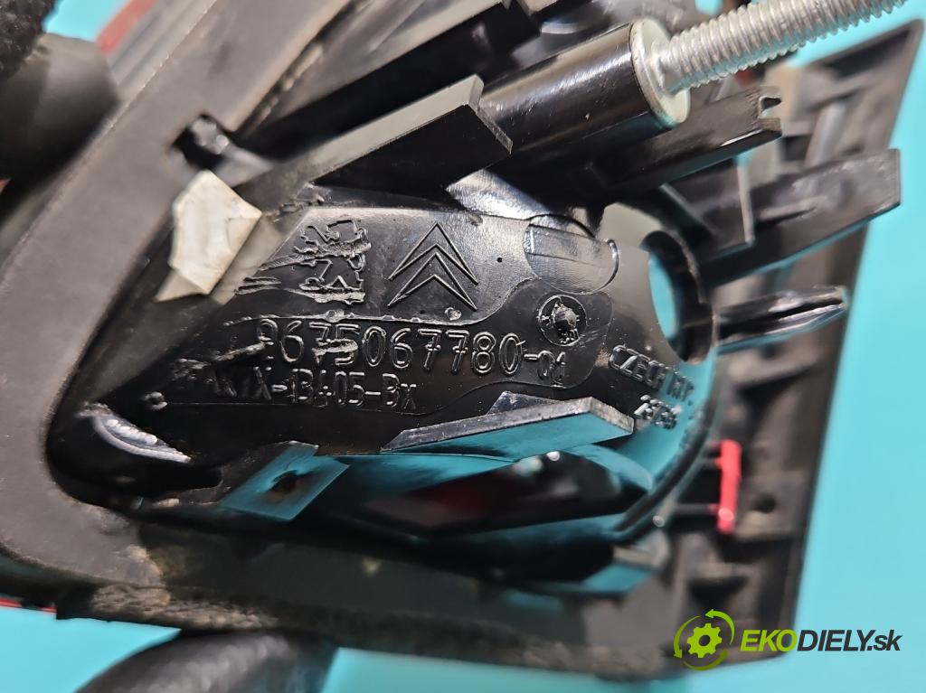 Citroen C5 II 2008-2017 2.0 hdi 140 HP manual 103 kW 1997 cm3 4- svetlo / reflektor zadné ľavé 9675067780 (Kľučka dverí ostatné)