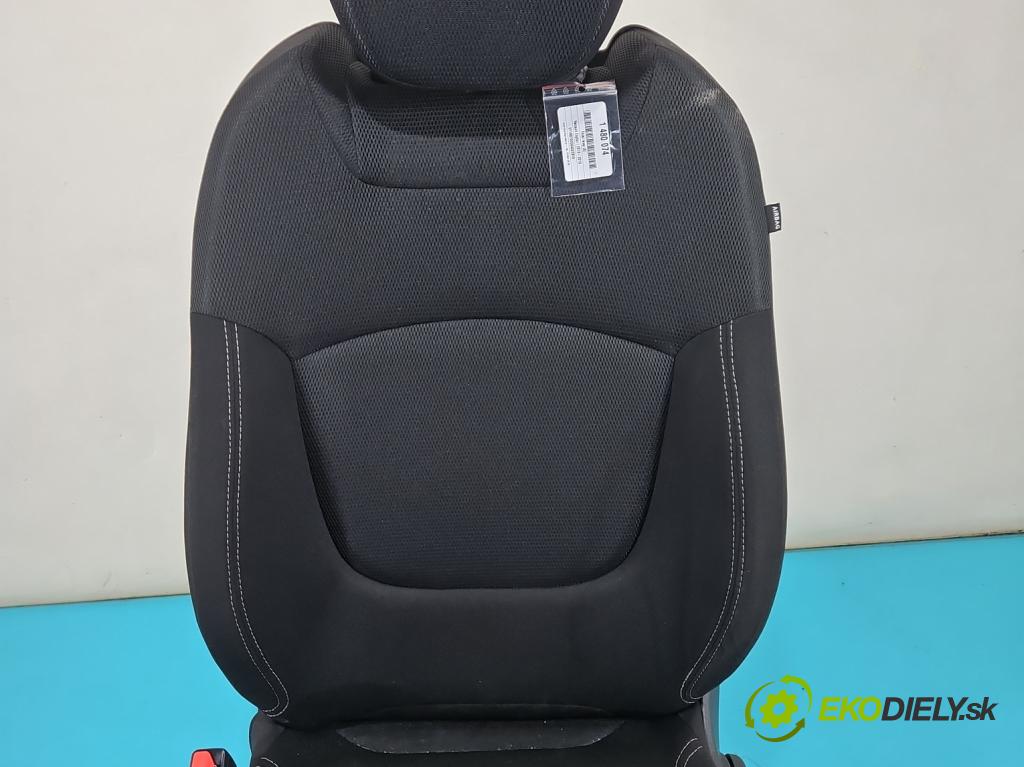 Renault Captur I 2013-2019 0.9 Tce 90 HP manual 66 kW 898 cm3 5- Sedačka ľavý  (Sedadlo)