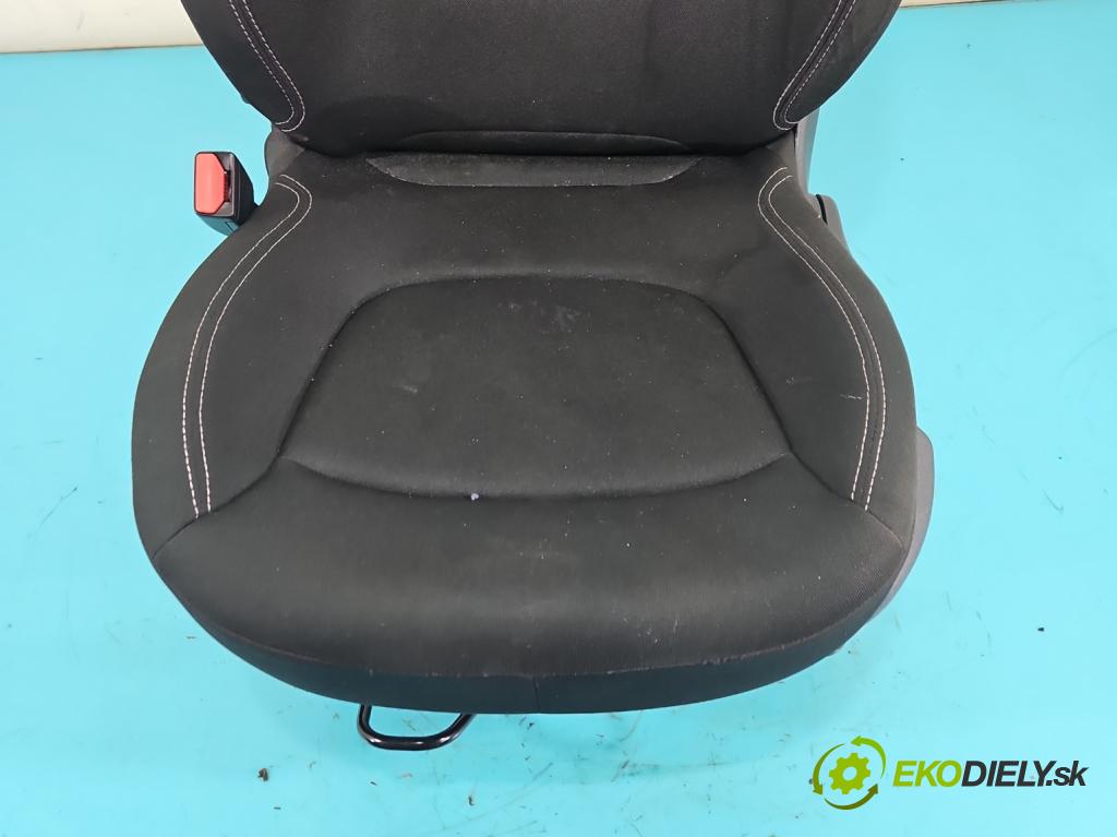Renault Captur I 2013-2019 0.9 Tce 90 HP manual 66 kW 898 cm3 5- Sedačka ľavý  (Sedadlo)
