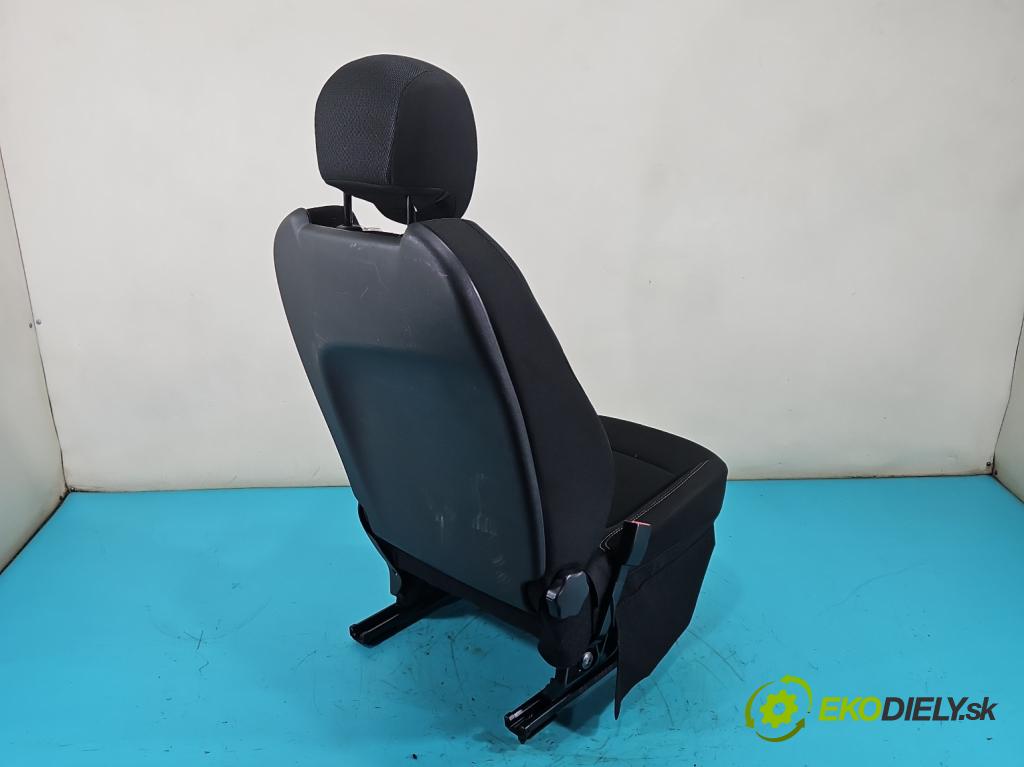 Renault Captur I 2013-2019 0.9 Tce 90 HP manual 66 kW 898 cm3 5- Sedačka ľavý  (Sedadlo)