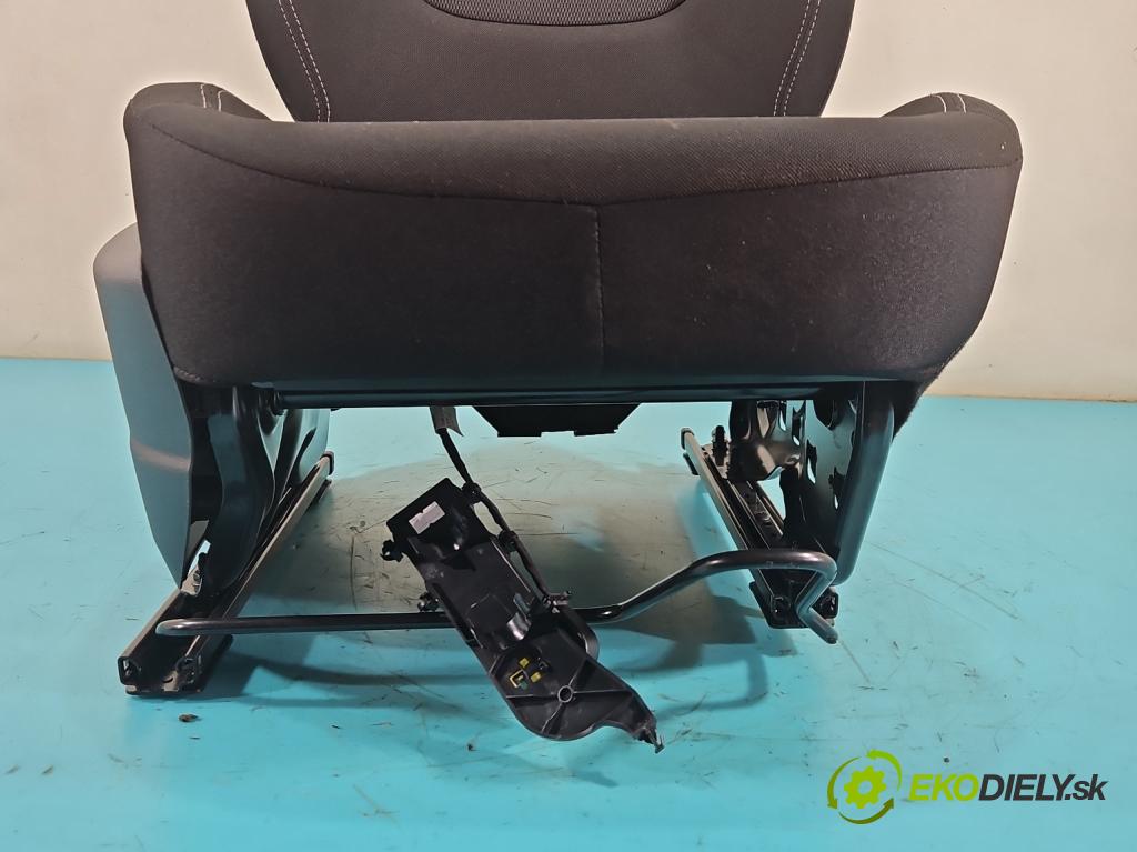 Renault Captur I 2013-2019 0.9 Tce 90 HP manual 66 kW 898 cm3 5- Sedačka pravý  (Sedadlo)