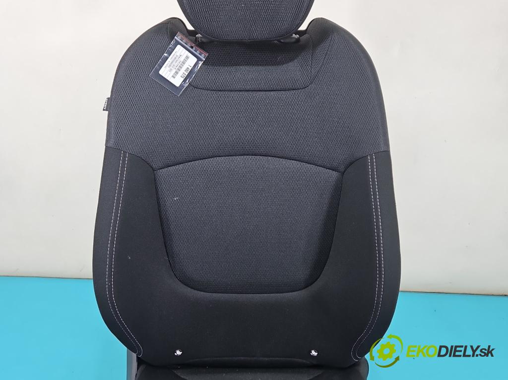 Renault Captur I 2013-2019 0.9 Tce 90 HP manual 66 kW 898 cm3 5- Sedačka pravý  (Sedadlo)