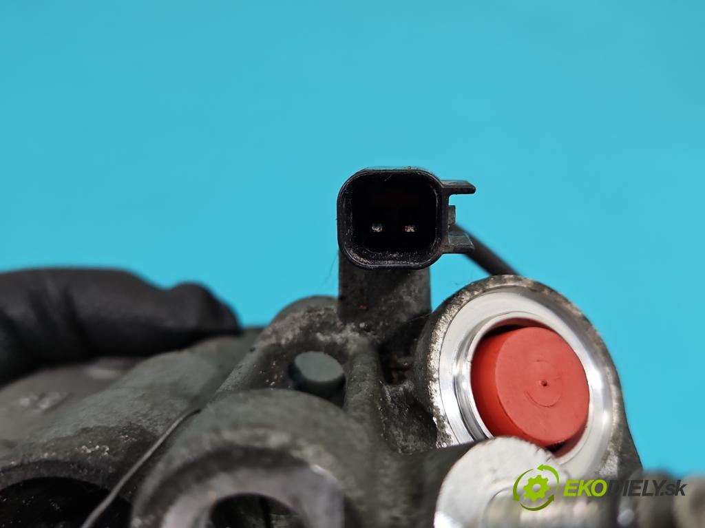 Volvo V40 II 2012-2019 2.0 D3 150 HP automatic 110 kW 1984 cm3 5- Kompresor: klimatizácie 31418495 (Kompresor klimatizácie)