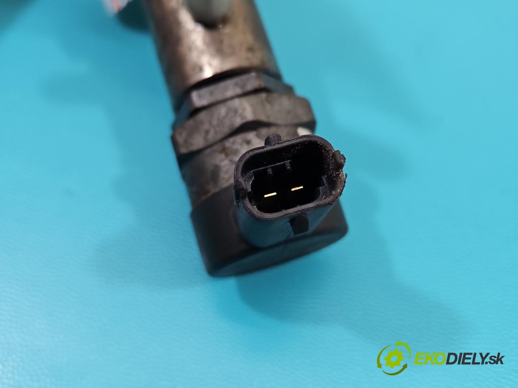 Volvo V40 II 2012-2019 2.0 D3 150 HP automatic 110 kW 1984 cm3 5- lišta vstrekovacia 0445215025 (Vstrekovacia lišta)