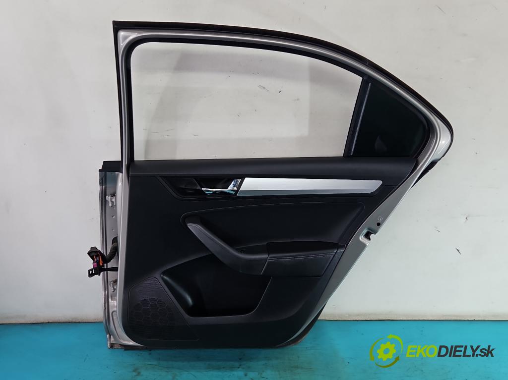 Skoda Rapid 2012-2019 1.0 TSI 95 hp manual 70 kW 999 cm3 5- dveře zadní pravé  (Klika dveří ostatní)