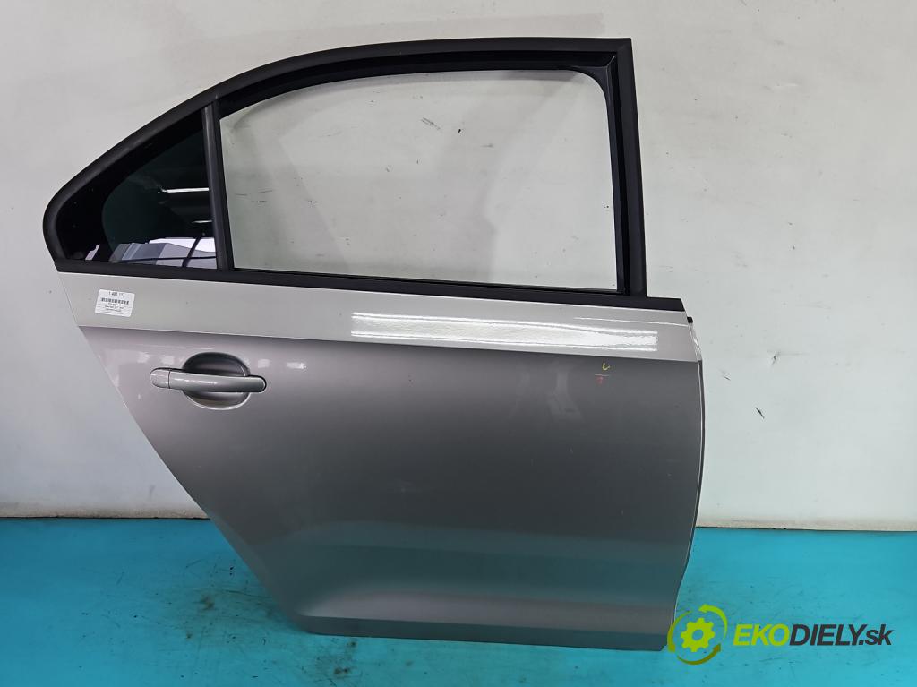 Skoda Rapid 2012-2019 1.0 TSI 95 hp manual 70 kW 999 cm3 5- dveře zadní pravé  (Klika dveří ostatní)