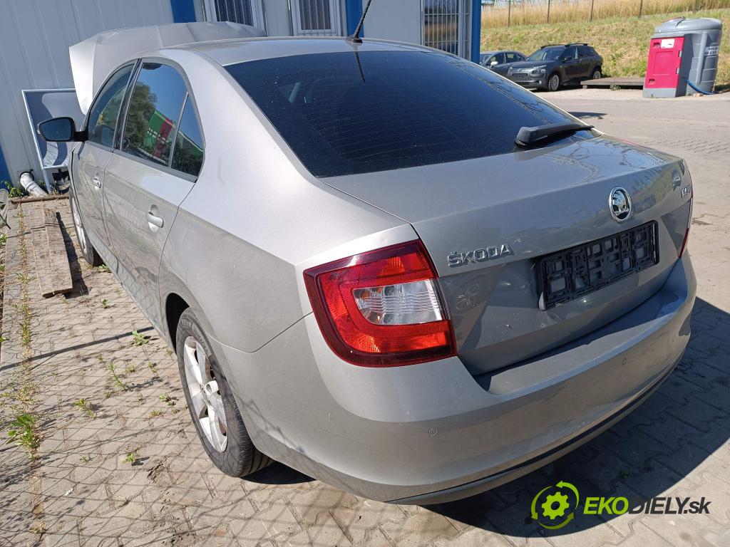 Skoda Rapid 2012-2019 1.0 TSI 95 hp manual 70 kW 999 cm3 5- zadní kufrové dveře  (Zadní kapota (kufr))