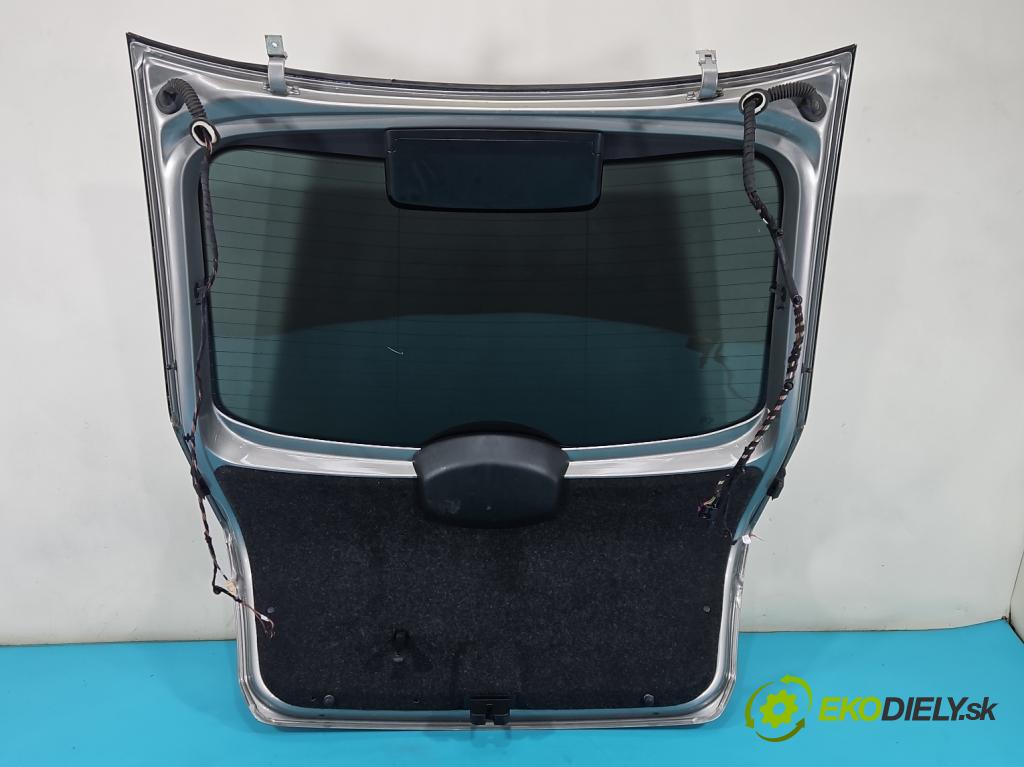 Skoda Rapid 2012-2019 1.0 TSI 95 hp manual 70 kW 999 cm3 5- zadní kufrové dveře  (Zadní kapota (kufr))