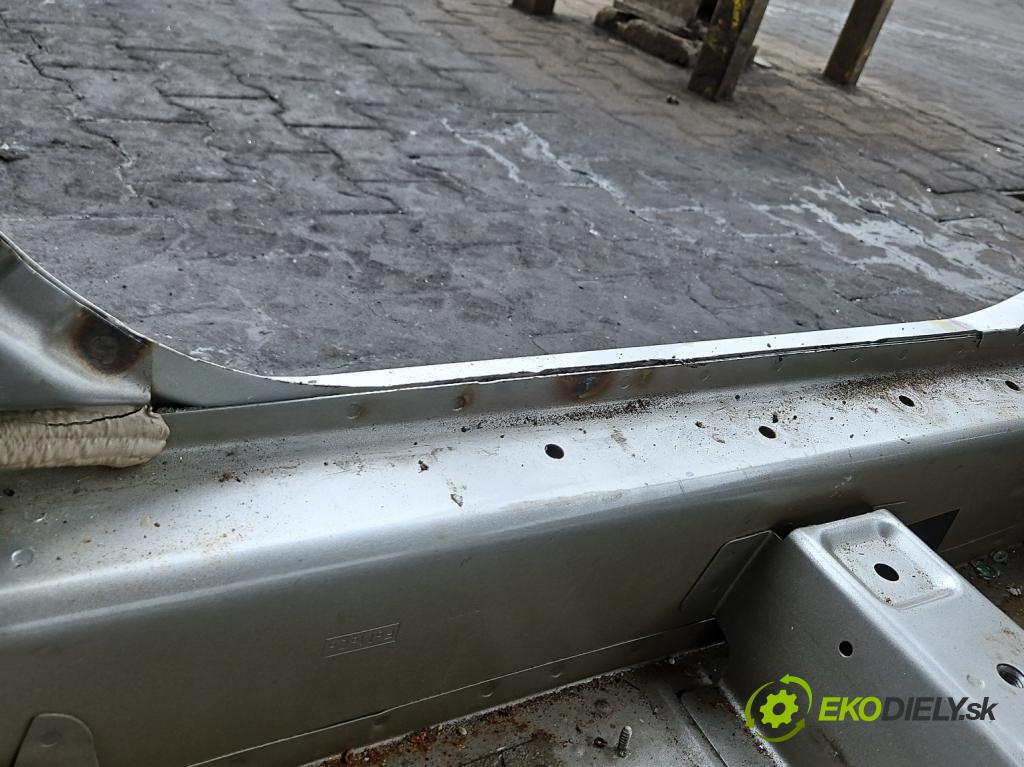 Ford Fusion USA 2012-2020 2.0 EcoBoost: 239KM automatic 176 kW 1999 cm3 4- práh levý  (Karoserie ostatní)