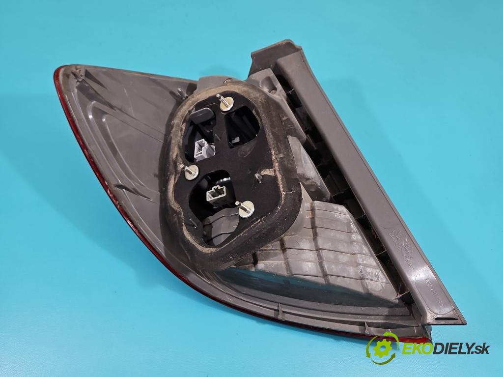 Honda Jazz III 2008-2014 1.2 16V 90 HP manual 66 kW 1198 cm3 5- svetlo / reflektor zadné pravé  (Kľučka dverí ostatné)