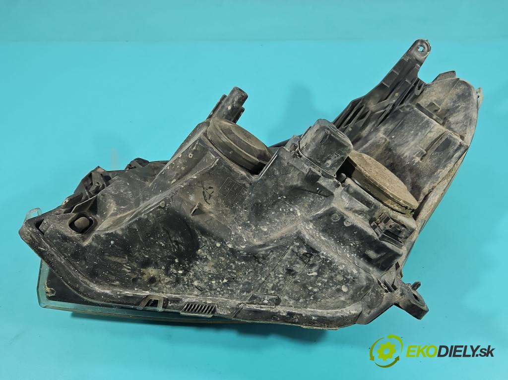 Opel Astra III 2004-2014 1.7 cdti 80 HP manual 59 kW 1686 cm3 5- Reflektor: pravý  (Svetlo predné pravé)