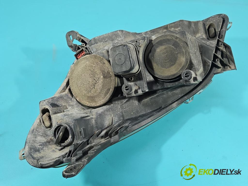 Opel Astra III 2004-2014 1.7 cdti 80 HP manual 59 kW 1686 cm3 5- Reflektor: pravý  (Svetlo predné pravé)