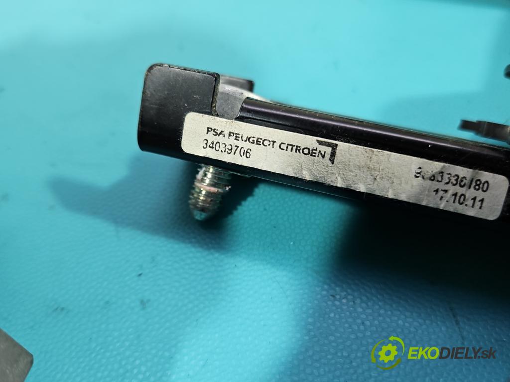 Peugeot 5008 I 2009-2017 1.6 THP 156 HP manual 115 kW 1598 cm3 5- pas bezpečnosť: predné ľavý 34071115F