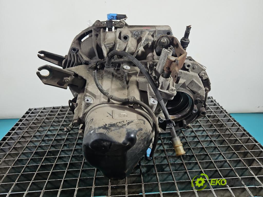 Dacia Logan I 2005-2014 1.6 8V 87 HP manual 64 kW 1598 cm3 4- prevodovka stupeň,rýchlosť manual JH3052