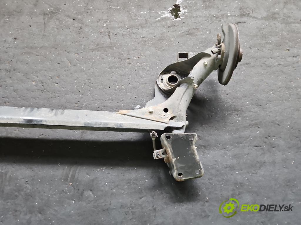 Skoda Rapid 2012-2019 1.0 TSI 95 hp manual 70 kW 999 cm3 5- zadní výztuha  (Zadní výztuha)