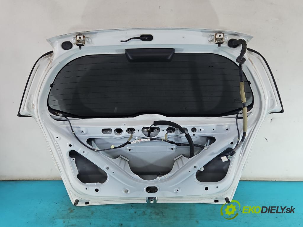 Honda Jazz III 2008-2014 1.2 16V 90 hp manual 66 kW 1198 cm3 5- zadní kufrové dveře  (Zadní kapota (kufr))