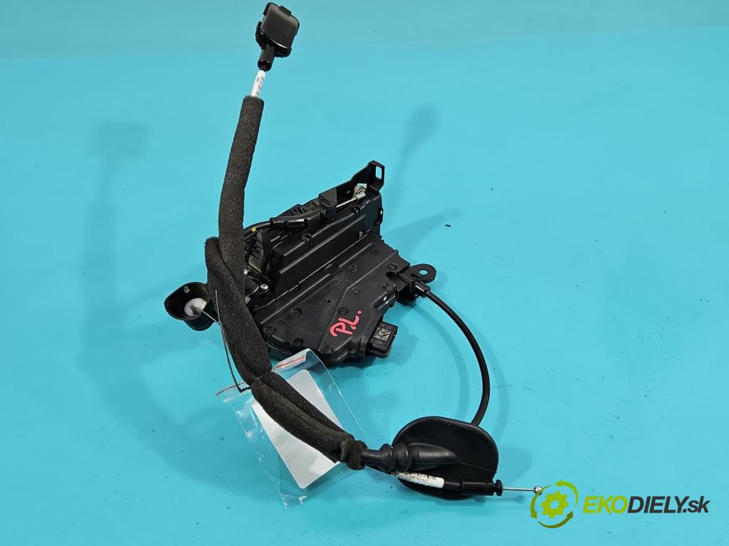 Renault Captur I 2013-2019 0.9 Tce 90 hp manual 66 kW 898 cm3 5- zámek přední levý 805031332R