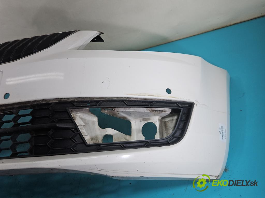 Skoda Octavia III 2013- 1.6 tdi 90 hp manual 66 kW 1598 cm3 5- nárazník přední  (Klika dveří ostatní)