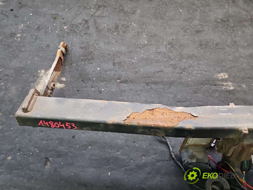 Skoda Octavia III 2013- 1.6 tdi 90 hp manual 66 kW 1598 cm3 5- oko tažné  (Tažné zařízení)