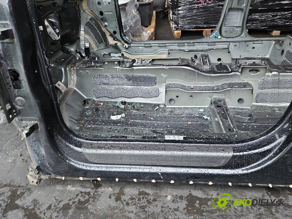 Audi Q3 2011-2018 2.0 tdi 177 hp automatic 130 kW 1968 cm3 5- práh levý  (Karoserie ostatní)