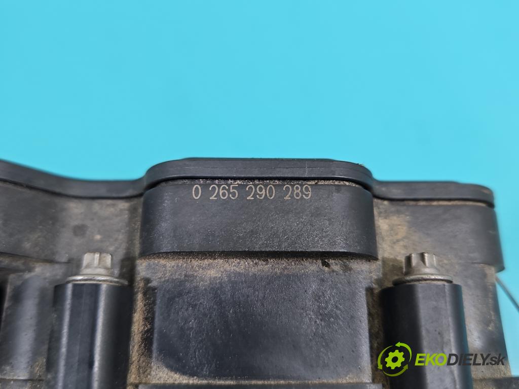 Renault Captur I 2013-2019 0.9 Tce 90 HP manual 66 kW 898 cm3 5- čerpadlo abs 476601842R (Pumpa ABS)