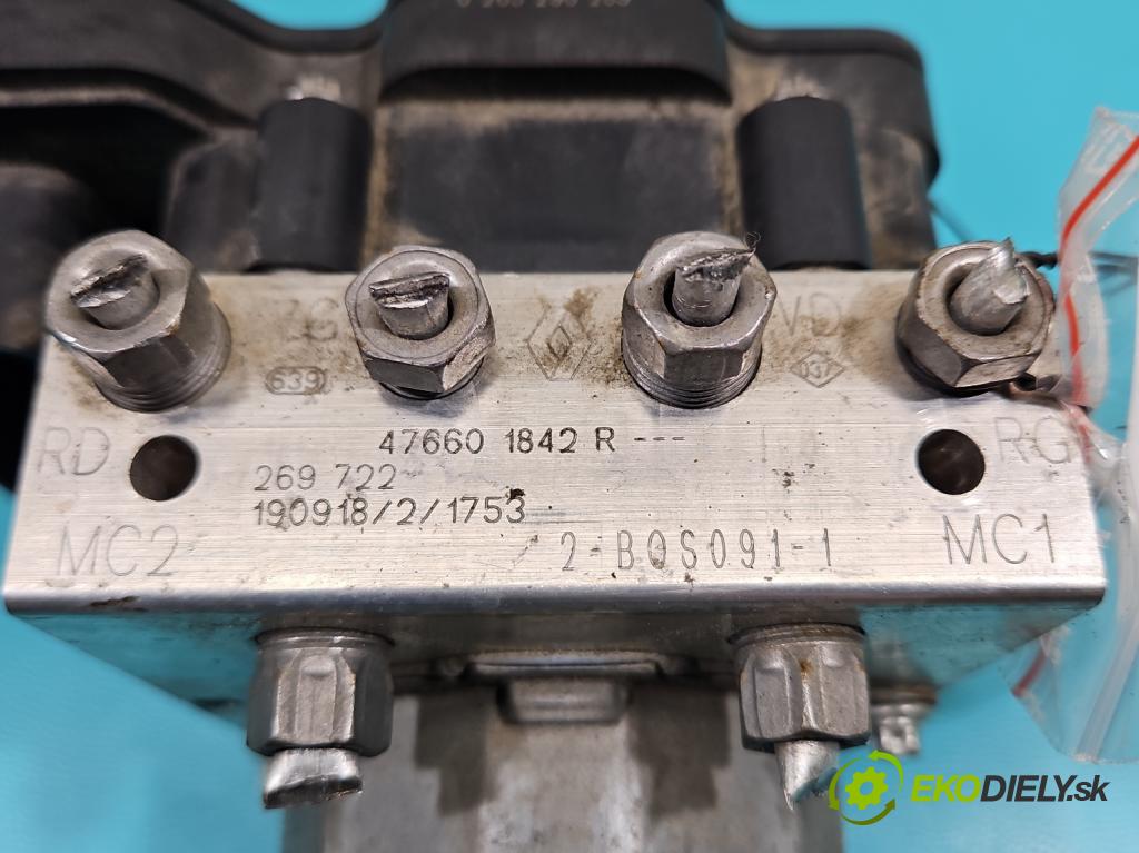 Renault Captur I 2013-2019 0.9 Tce 90 HP manual 66 kW 898 cm3 5- čerpadlo abs 476601842R (Pumpa ABS)