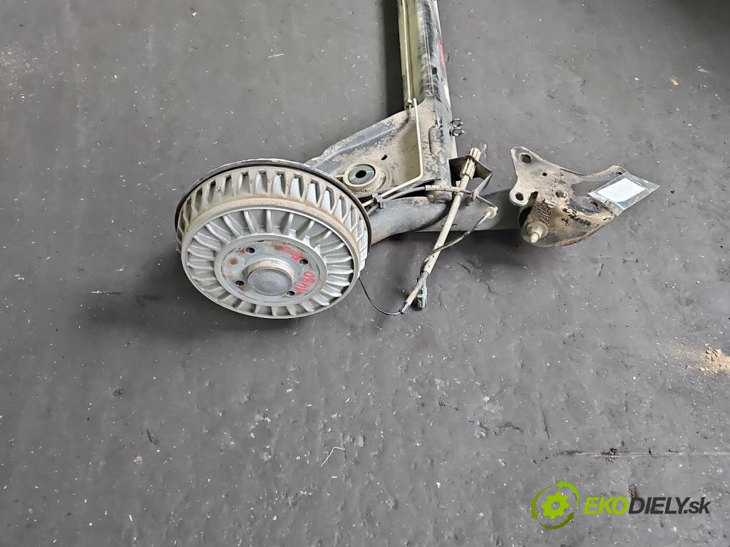 Renault Captur I 2013-2019 0.9 Tce 90 hp manual 66 kW 898 cm3 5- zadní výztuha  (Zadní výztuha)