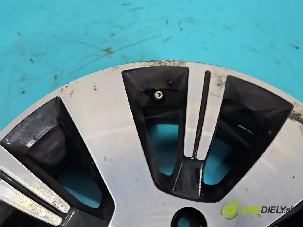 Renault Captur I 2013-2019 0.9 Tce 90 HP manual 66 kW 898 cm3 5- Felga hliník: 16" komplet