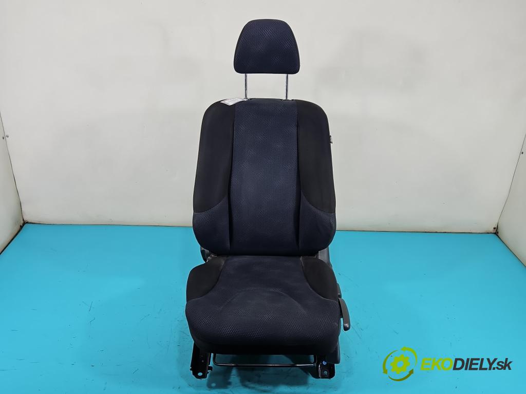Honda Jazz III 2008-2014 1.2 16V 90 HP manual 66 kW 1198 cm3 5- Sedačka ľavý  (Sedadlo)