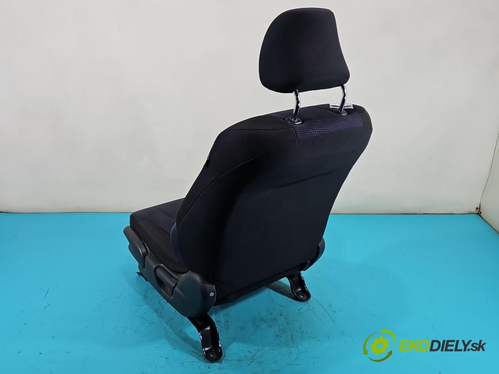 Honda Jazz III 2008-2014 1.2 16V 90 HP manual 66 kW 1198 cm3 5- Sedačka ľavý  (Sedadlo)