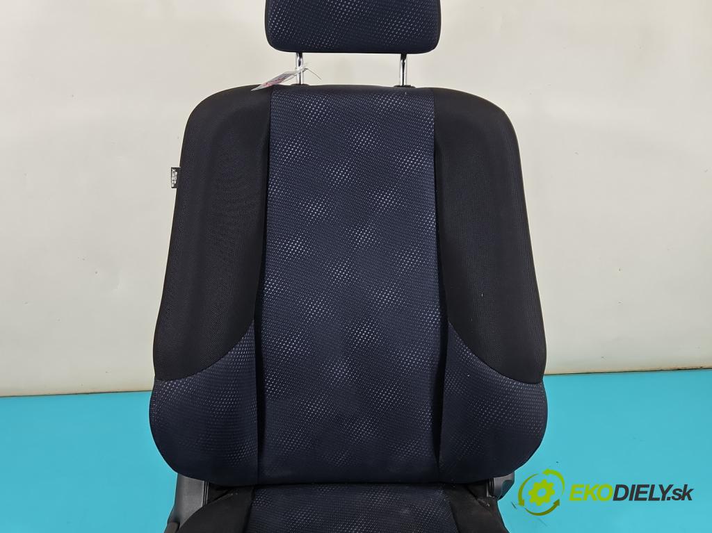 Honda Jazz III 2008-2014 1.2 16V 90 HP manual 66 kW 1198 cm3 5- Sedačka pravý (Sedadlo)