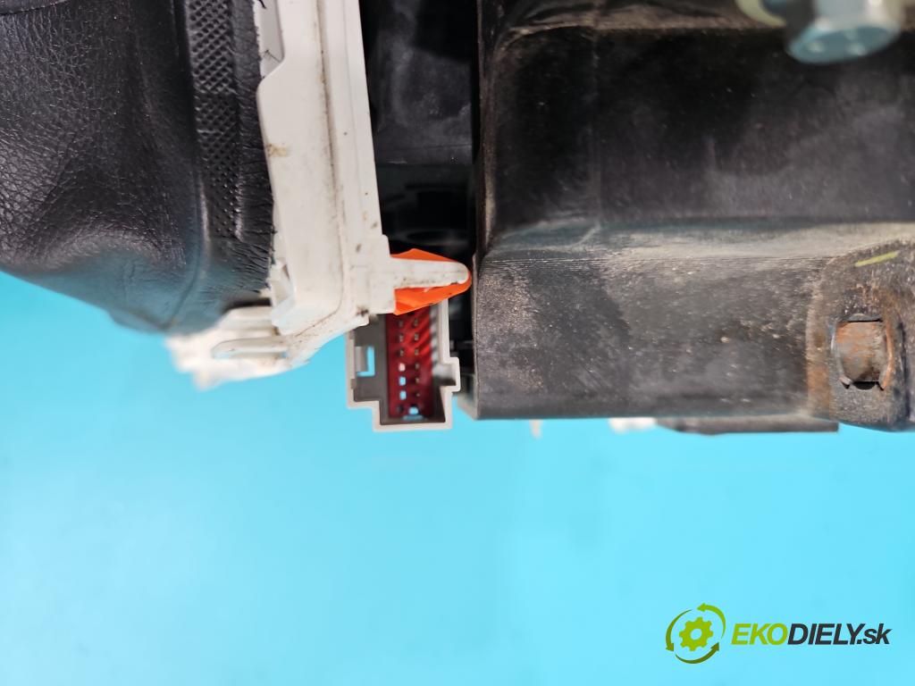 Ford Fusion USA 2012-2020 2.0 EcoBoost: 239KM automatic 176 kW 1999 cm3 4- Páka: Změny: stupeň,rýchlosť  (Rýchlostná páka (kulisa))