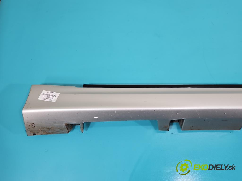 Ford Fusion USA 2012-2020 2.0 EcoBoost: 239KM automatic 176 kW 1999 cm3 4- lišta práh: pravé  (Prahová lišta)