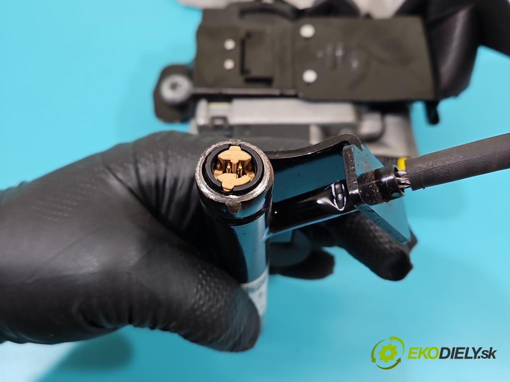 Ford Fusion USA 2012-2020 2.0 EcoBoost: 239KM automatic 176 kW 1999 cm3 4- pas bezpečnosť: predné pravý DG93-54612D64-AJ