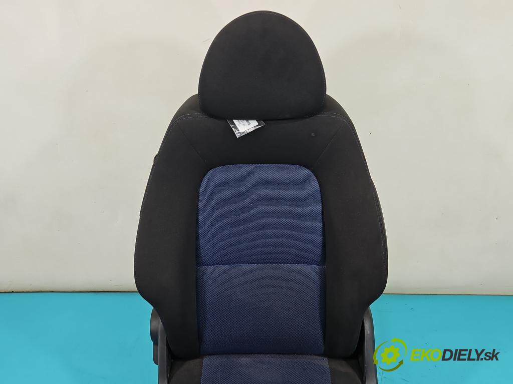 Mitsubishi Colt Z30 VI 2004-2012 1.3 16V 95 HP manual 70 kW 1332 cm3 5- Sedačka ľavý  (Sedadlo)