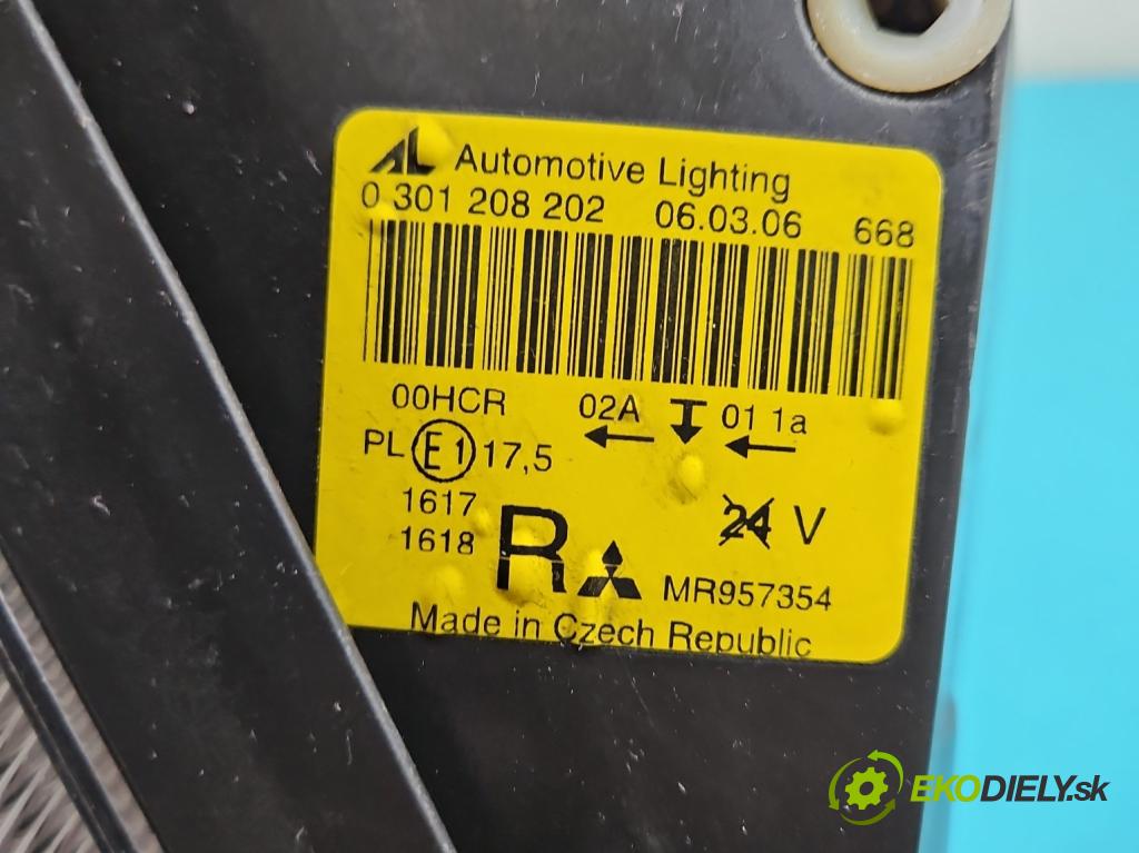 Mitsubishi Colt Z30 VI 2004-2012 1.3 16V 95 HP manual 70 kW 1332 cm3 5- Reflektor: pravý MR957354 (Svetlo predné pravé)