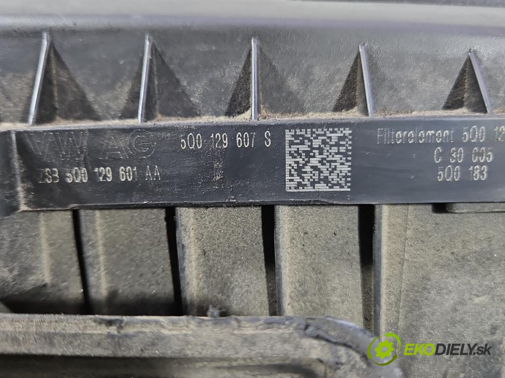 Skoda Octavia III 2013- 1.6 tdi 90 HP manual 66 kW 1598 cm3 5- obal filtra vzduchu 5Q0129601AA (Obal vzduchového filtra)