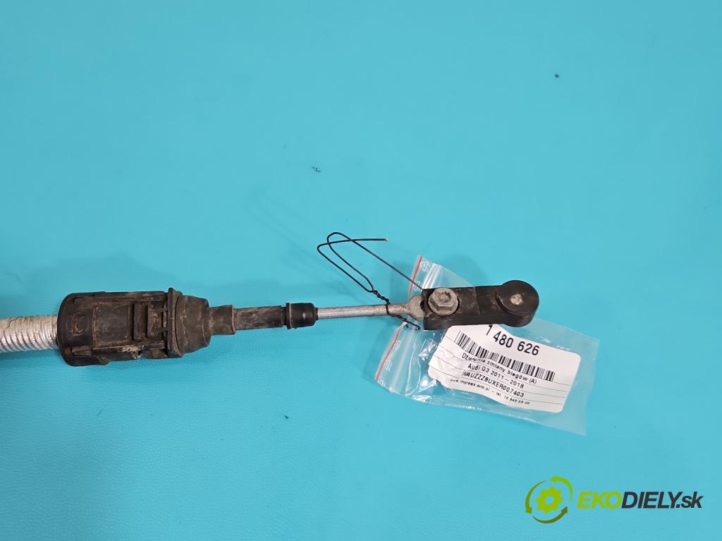 Audi Q3 2011-2018 2.0 tdi 177 HP automatic 130 kW 1968 cm3 5- Páka: Změny: stupeň,rýchlosť 5N0713061A (Rýchlostná páka (kulisa))