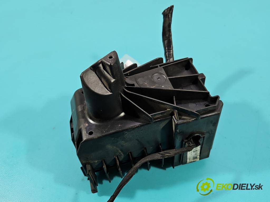 Skoda Rapid 2012-2019 1.0 TSI 95 hp manual 70 kW 999 cm3 5- skříňka pojistková 6C0907361F (Pojistkové skříňky)